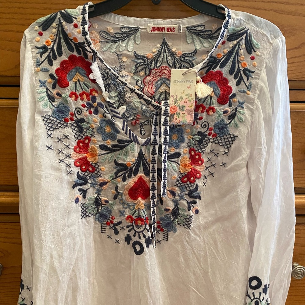 Johnny Was top Style C10120-3 in Medium